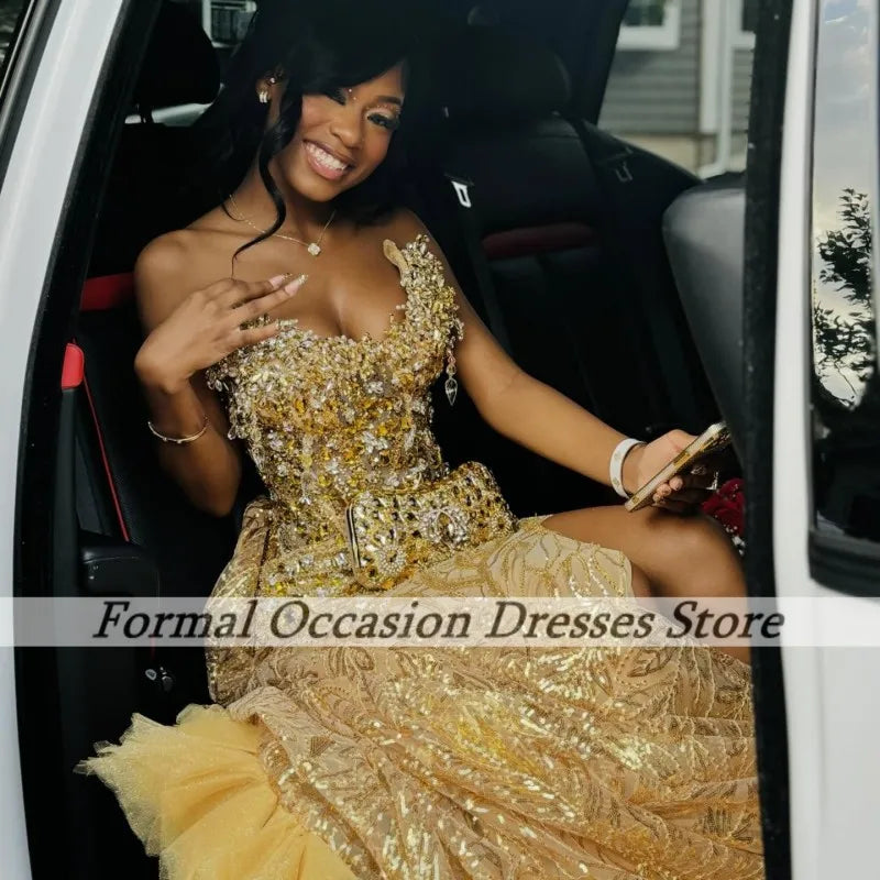 Luxurious Black Girls Prom Dresses With Detachable Train Sequin Crystal Party Gowns Satin Evening Dress Sweetheart Customized